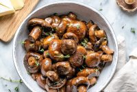 Heavenly Garlic Cream Mushrooms