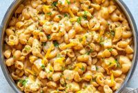 Spicy Buffalo Chicken Macaroni Bake