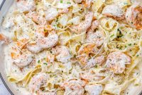 Creamy Garlic Shrimp Fettuccine