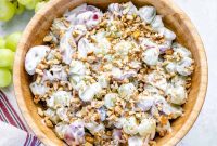 Simple Creamy Grape Salad