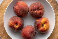 Slice Peaches Like a Chef