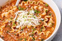 Hearty Lasagna Soup