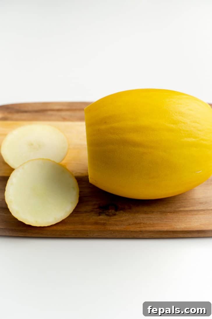 cantaloupe with end and top cut off