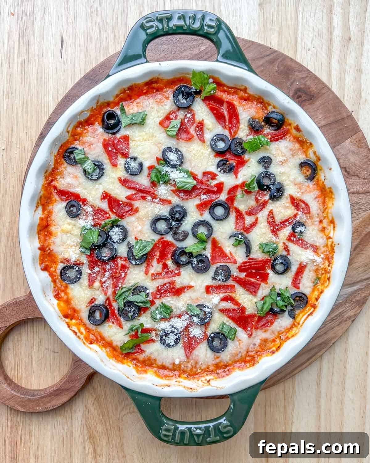 Crustless Pizza Cottage Bowl 6 pizza bowl topped with fresh basil.