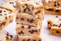 Soft Chewy Chocolate Chip Cookie Bars Recipe