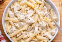 Creamy Slow Cooker Chicken Alfredo