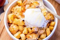 Classic Apple Bread Pudding with Cinnamon and Caramel