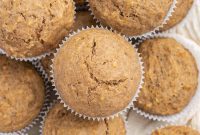 Moist Applesauce Muffins with Cinnamon